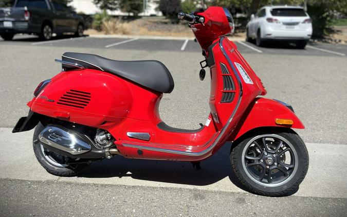 2024 Vespa GTS 300