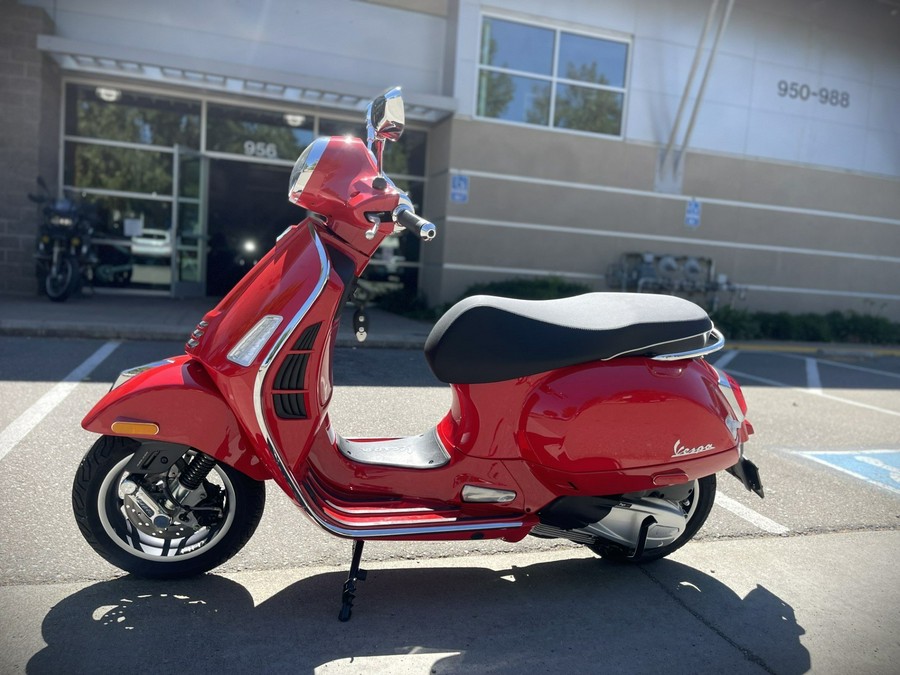 2024 Vespa GTS 300