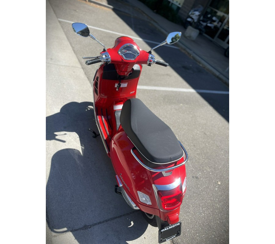 2024 Vespa GTS 300