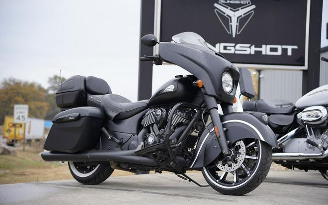 2022 Indian Motorcycle Chieftain® Dark Horse®