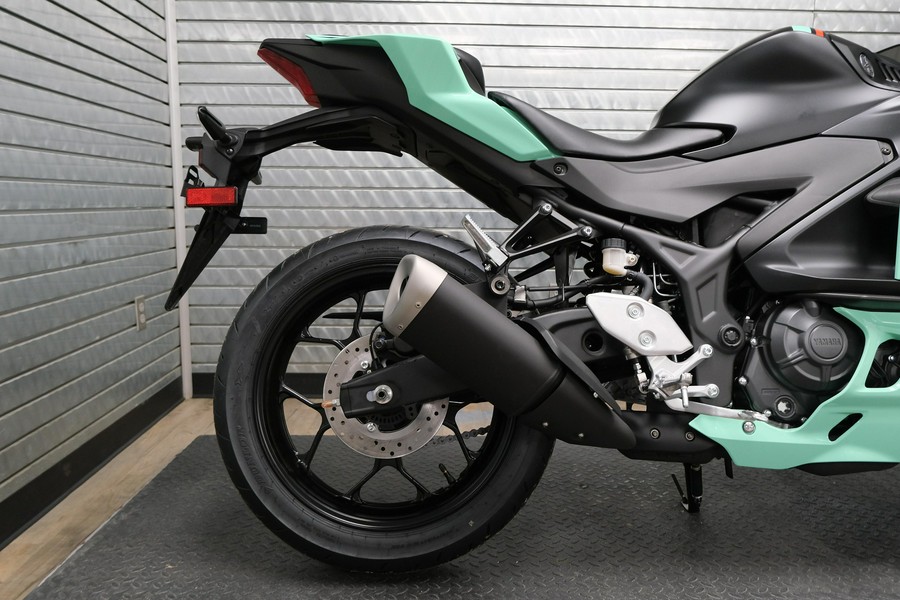 2026 YAMAHA YZFR3 ABS