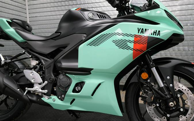 2026 YAMAHA YZFR3 ABS