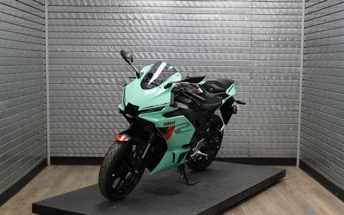 2026 YAMAHA YZFR3 ABS