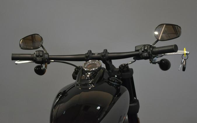 2022 Harley-Davidson Fat Bob 114 Vivid Black