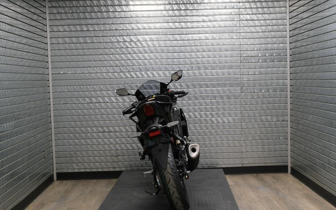 2026 YAMAHA YZFR3 ABS