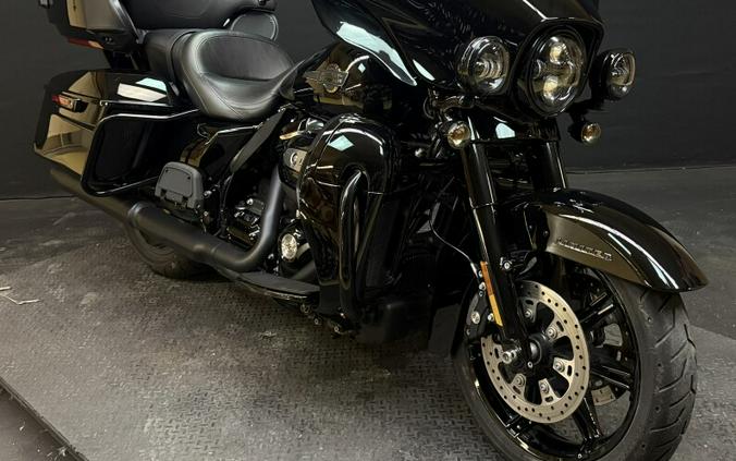 Harley-Davidson® Ultra Limited 2024 FLHTK BLACK