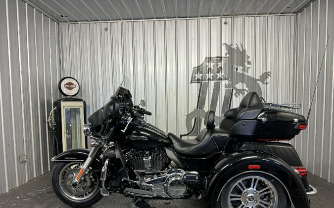 2018 Harley-Davidson TRI GLIDE ULTRA CLASSIC