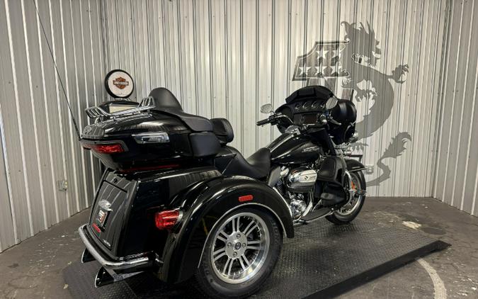 2018 Harley-Davidson TRI GLIDE ULTRA CLASSIC