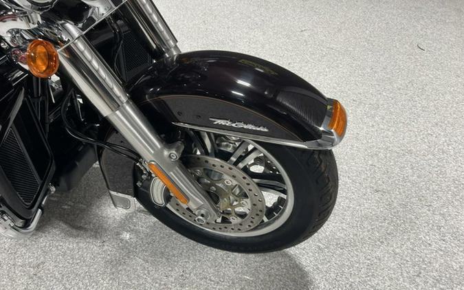 2014 Harley-Davidson Trike FLHTCUTG - Tri Glide Ultra
