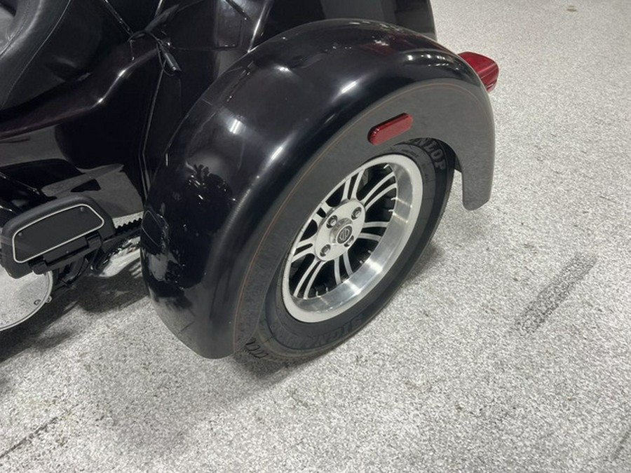 2014 Harley-Davidson Trike FLHTCUTG - Tri Glide Ultra