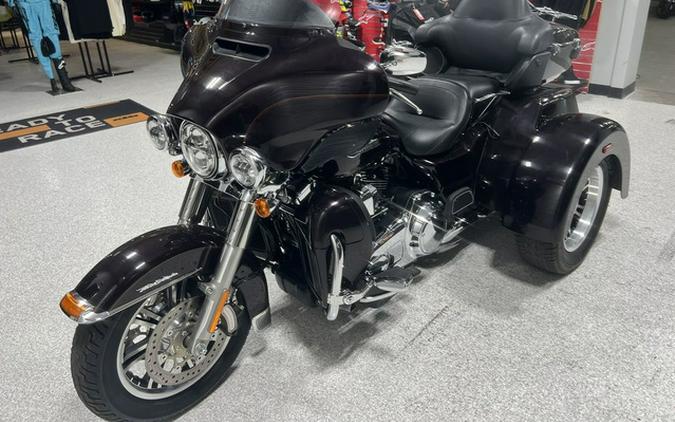 2014 Harley-Davidson Trike FLHTCUTG - Tri Glide Ultra