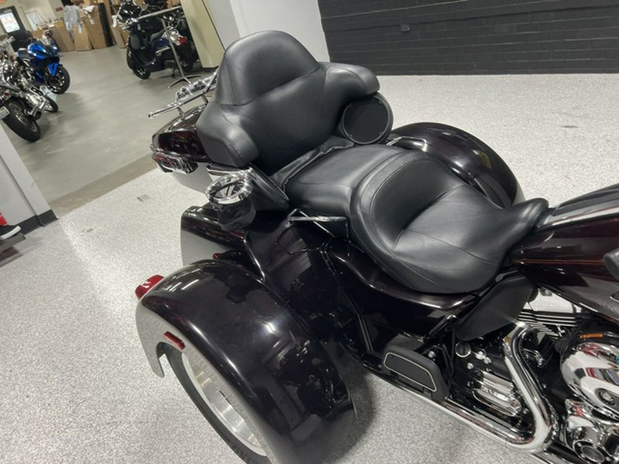 2014 Harley-Davidson Trike FLHTCUTG - Tri Glide Ultra