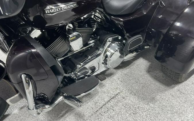 2014 Harley-Davidson Trike FLHTCUTG - Tri Glide Ultra