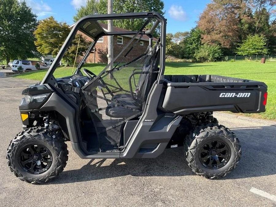 2023 Can-Am® Defender DPS HD9 Timeless Black