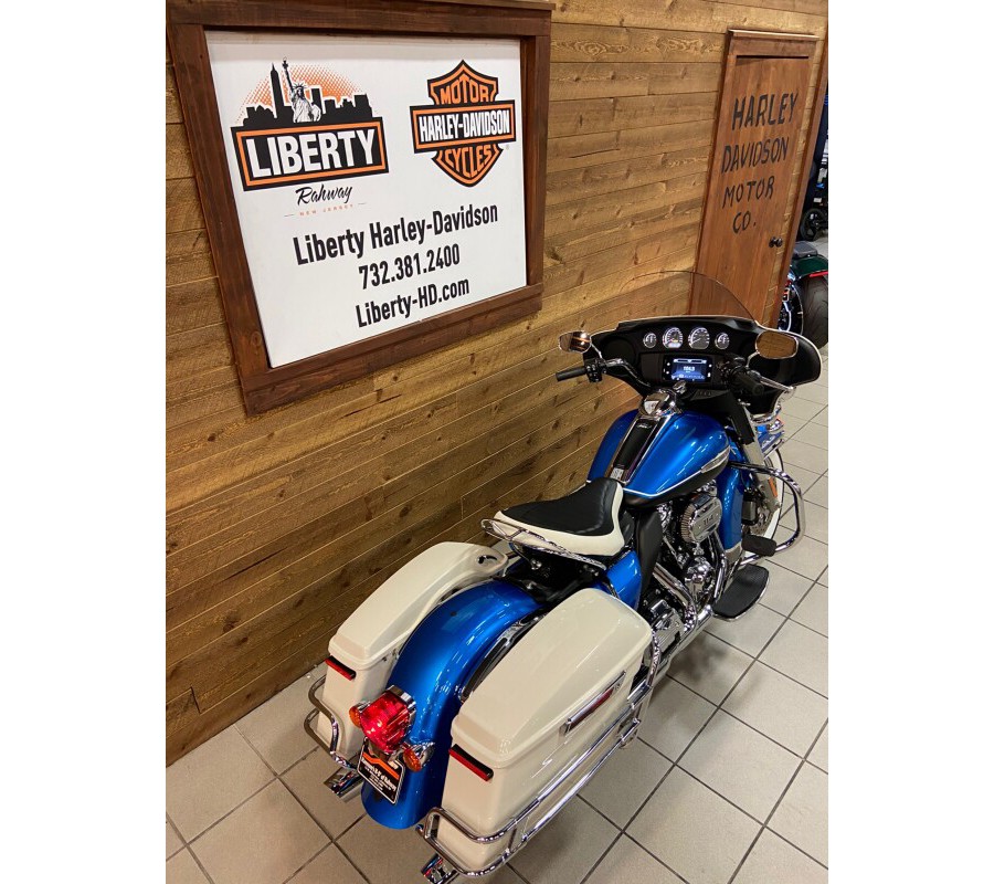 2021 Harley-Davidson Electra Glide Revival™ Hi-Fi Blue/Birch White FLH