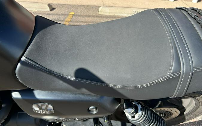 2022 Moto Guzzi V7 Stone