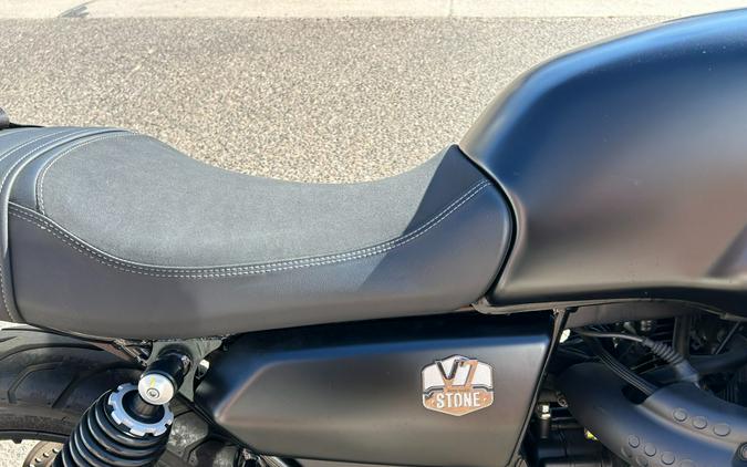 2022 Moto Guzzi V7 Stone
