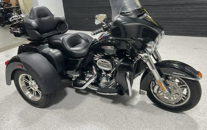2018 Harley-Davidson Trike FLHTCUTG - Tri Glide Ultra