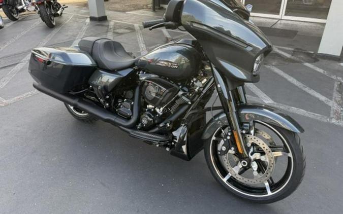 2025 Harley-Davidson® FLHX - Street Glide®