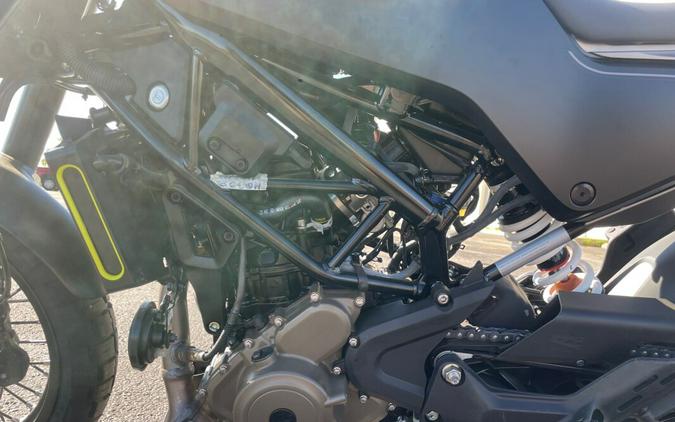 2022 Husqvarna Svartpilen 401