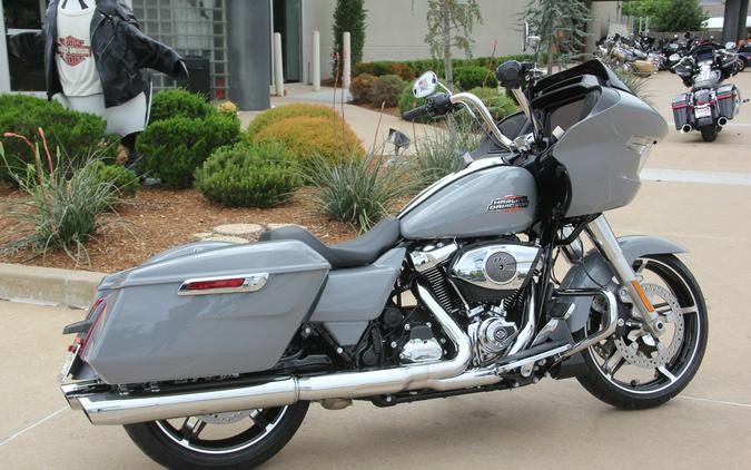 2026 Harley-Davidson Road Glide Solo Model