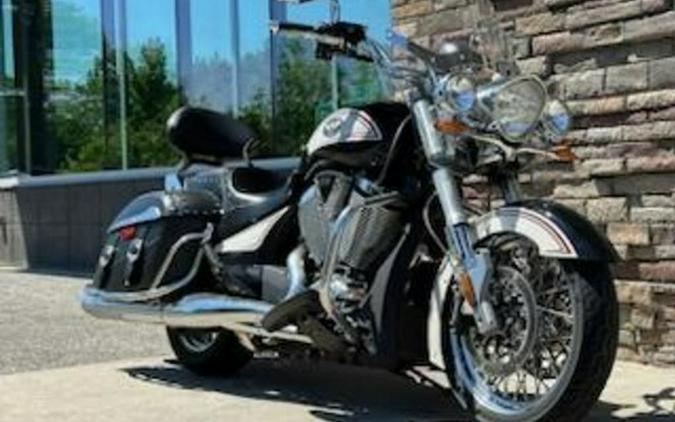 2012 Victory Motorcycles Cross Roads Classic LE