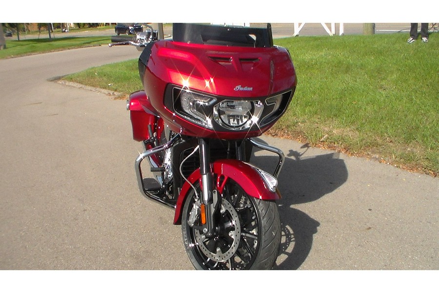 2024 Indian Motorcycle CHALLENGER LIMITED, SNST RED METALLIC, 49ST Limited