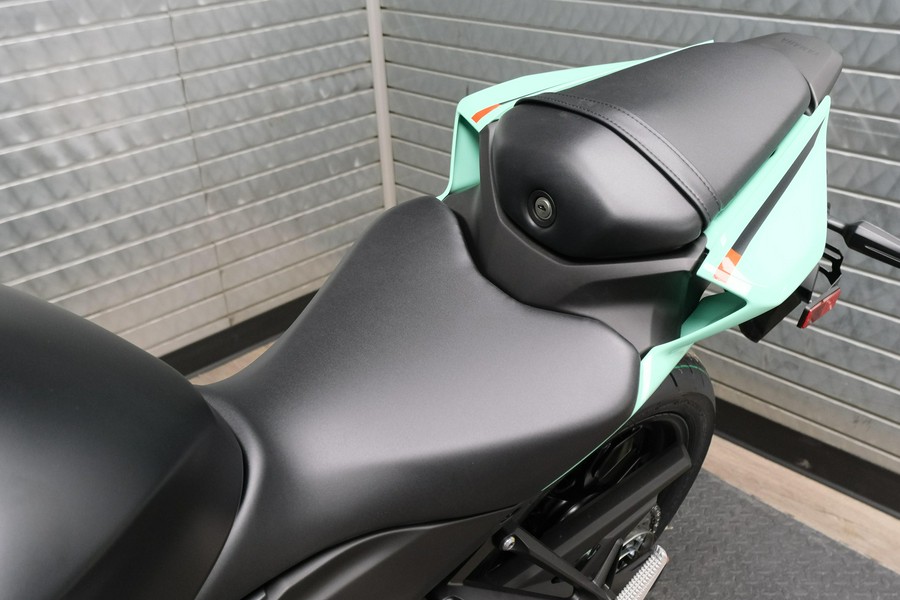 2026 YAMAHA YZFR3 ABS