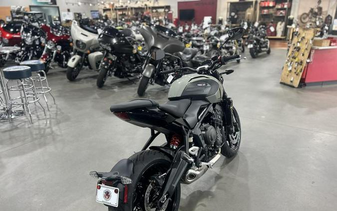2026 Triumph Trident 660 Stone grey