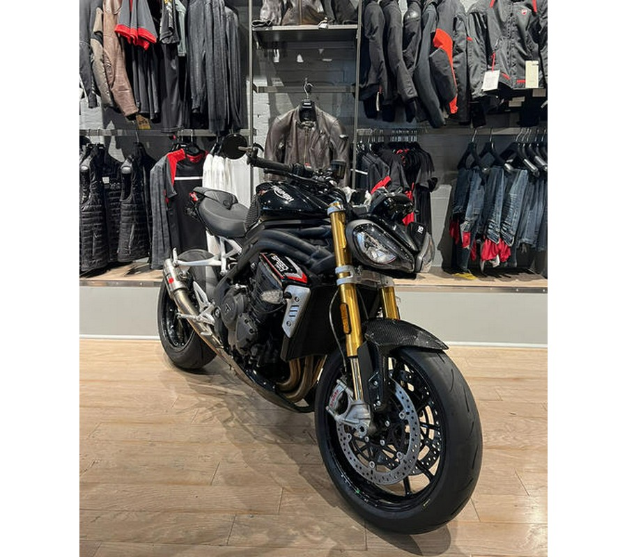 2022 Triumph Street Triple RS Matte Jet Black