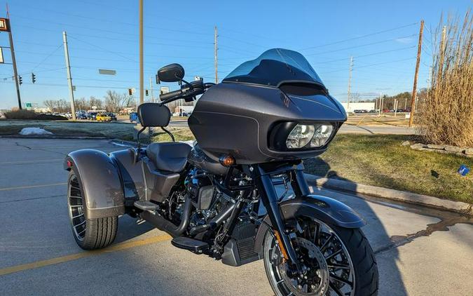 2023 Harley-Davidson® FLTRT - Road Glide® 3