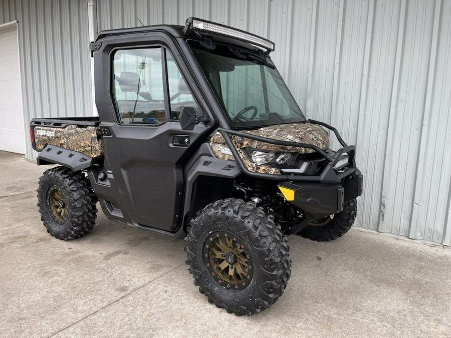 2021 Can-Am® Defender Limited HD10 Mossy Oak Break-Up Country Camo