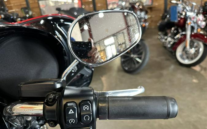 2019 Harley-Davidson® Ultra Limited FLHTK