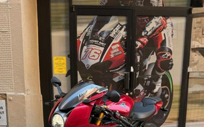 2022 Triumph Speed Triple 1200 RR Red Hopper Storm Grey