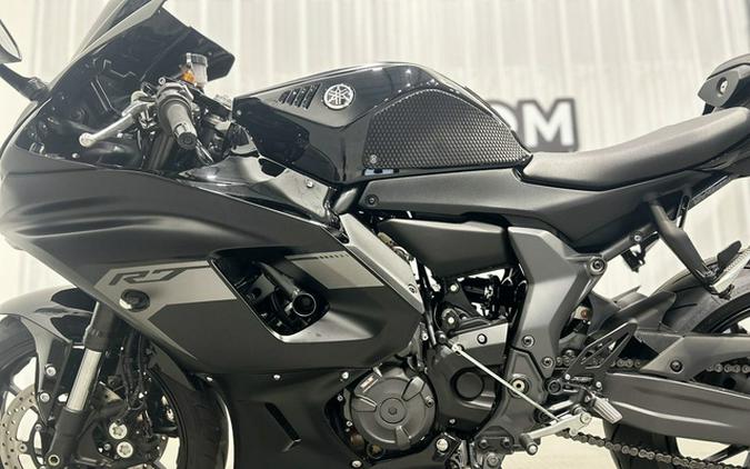 2025 Yamaha YZF-R7 R7