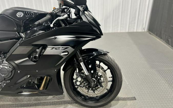 2025 Yamaha YZF-R7 R7