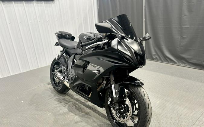 2025 Yamaha YZF-R7 R7