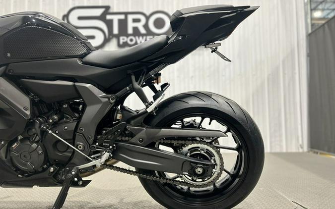 2025 Yamaha YZF-R7 R7