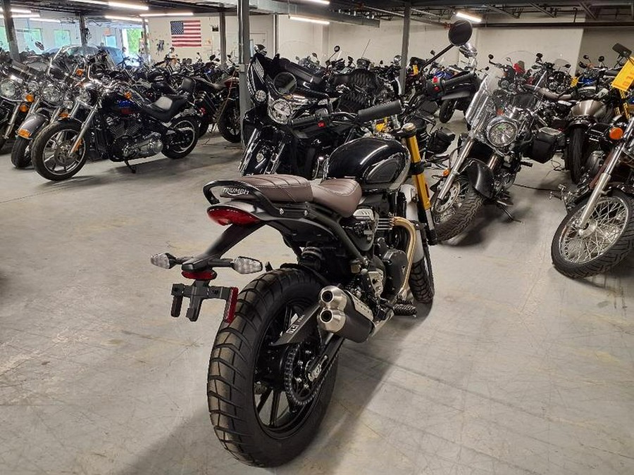 2025 Triumph Scrambler 400 X Carnival Red / Phantom Black