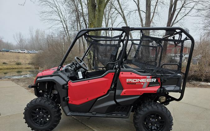 2025 Honda Pioneer 1000-5 Deluxe