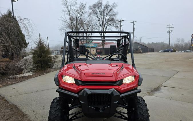 2025 Honda Pioneer 1000-5 Deluxe