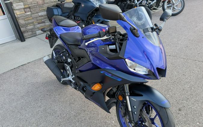 2023 Yamaha YZF-R3 ABS