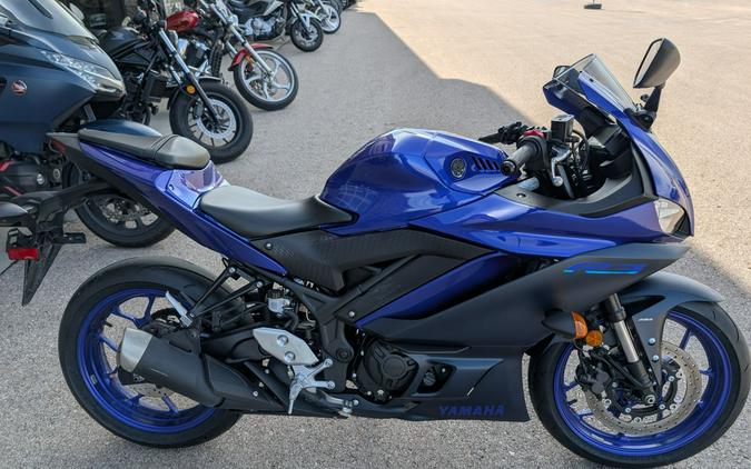 2023 Yamaha YZF-R3 ABS