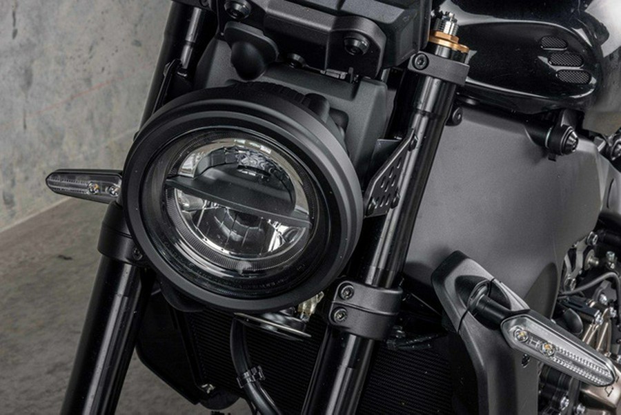 2025 Yamaha XSR900