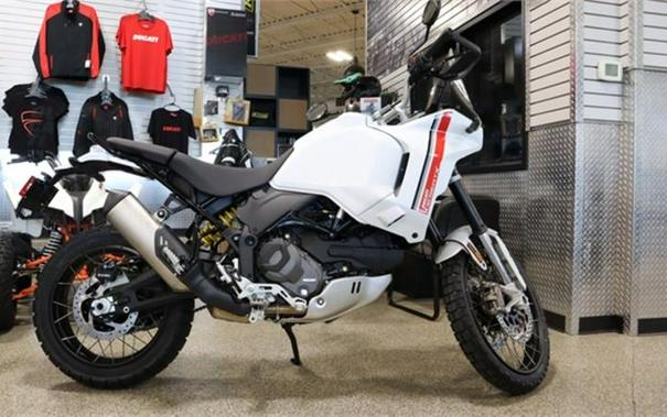 2023 Ducati DesertX Star White Silk