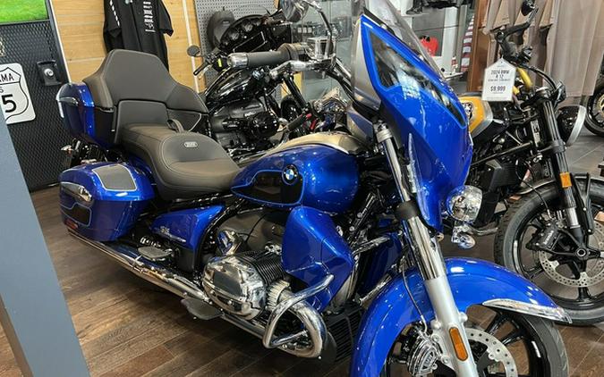 2024 BMW R 18 Transcontinental Racing Blue Metallic