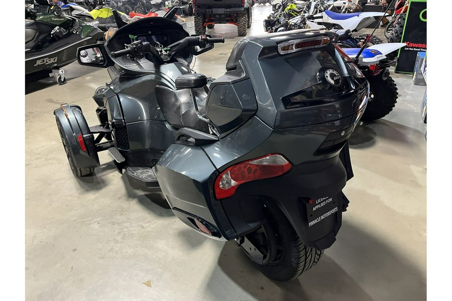 2019 Can-Am Spyder® RT Limited SE6 - Dark Edition