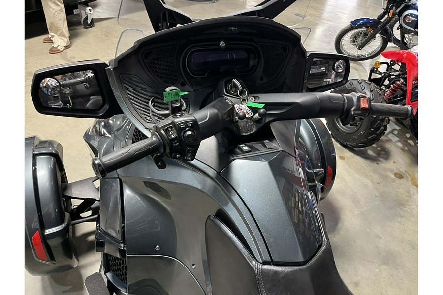 2019 Can-Am Spyder® RT Limited SE6 - Dark Edition