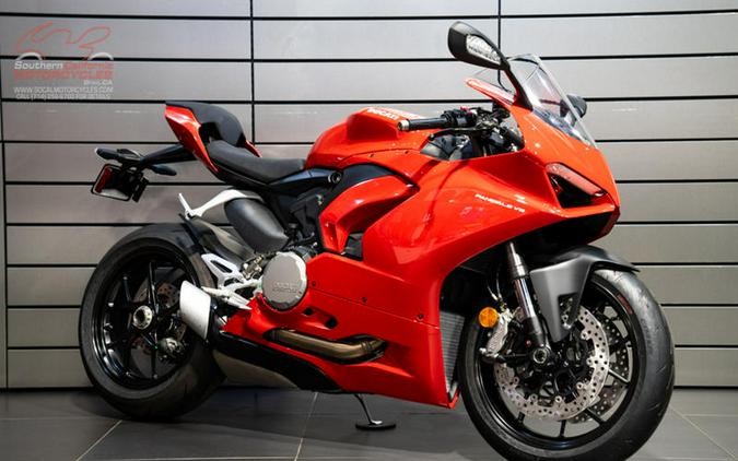 2025 Ducati Panigale V2 Ducati Red