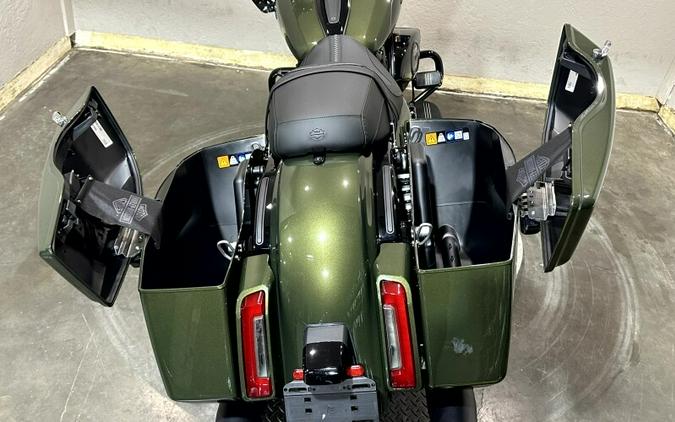 Harley-Davidson® Road Glide® 2026 FLTRX 84667319 VIVID BLACK